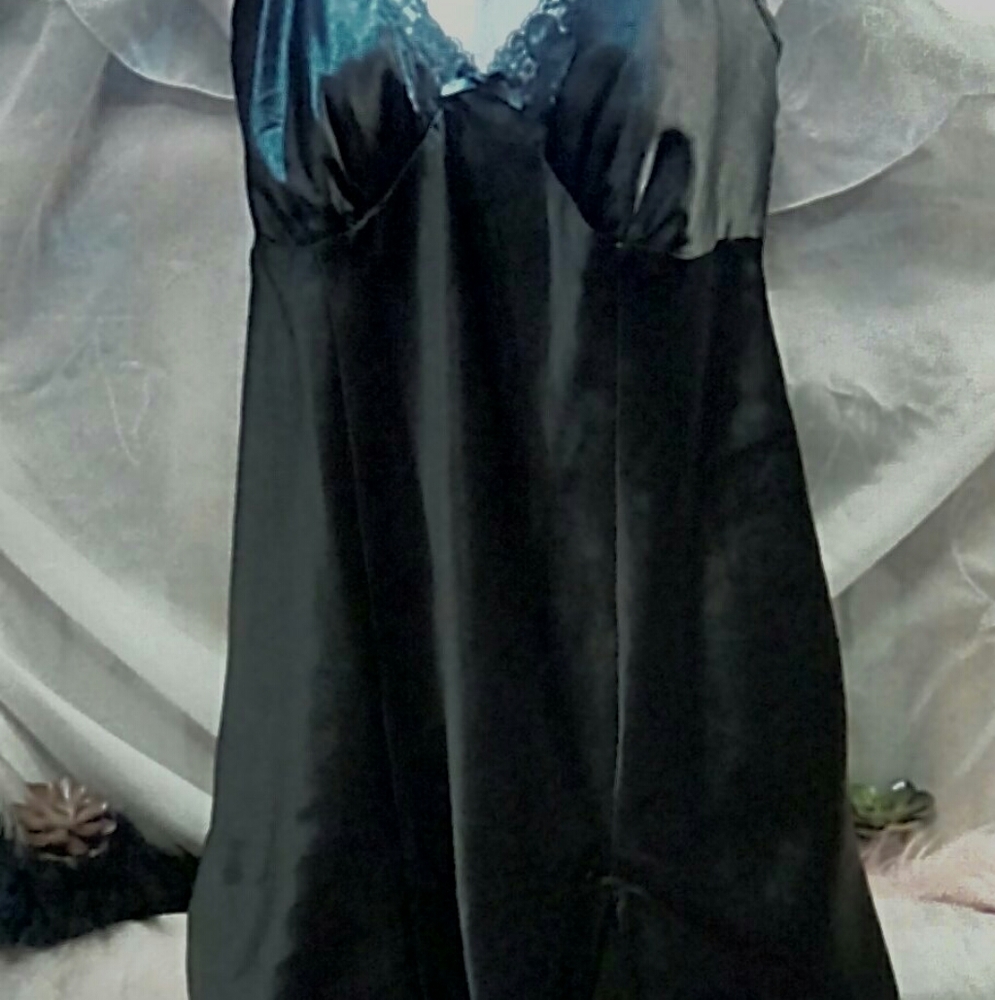 Jet Black nightie by Gillian & O'malley Sz XXL